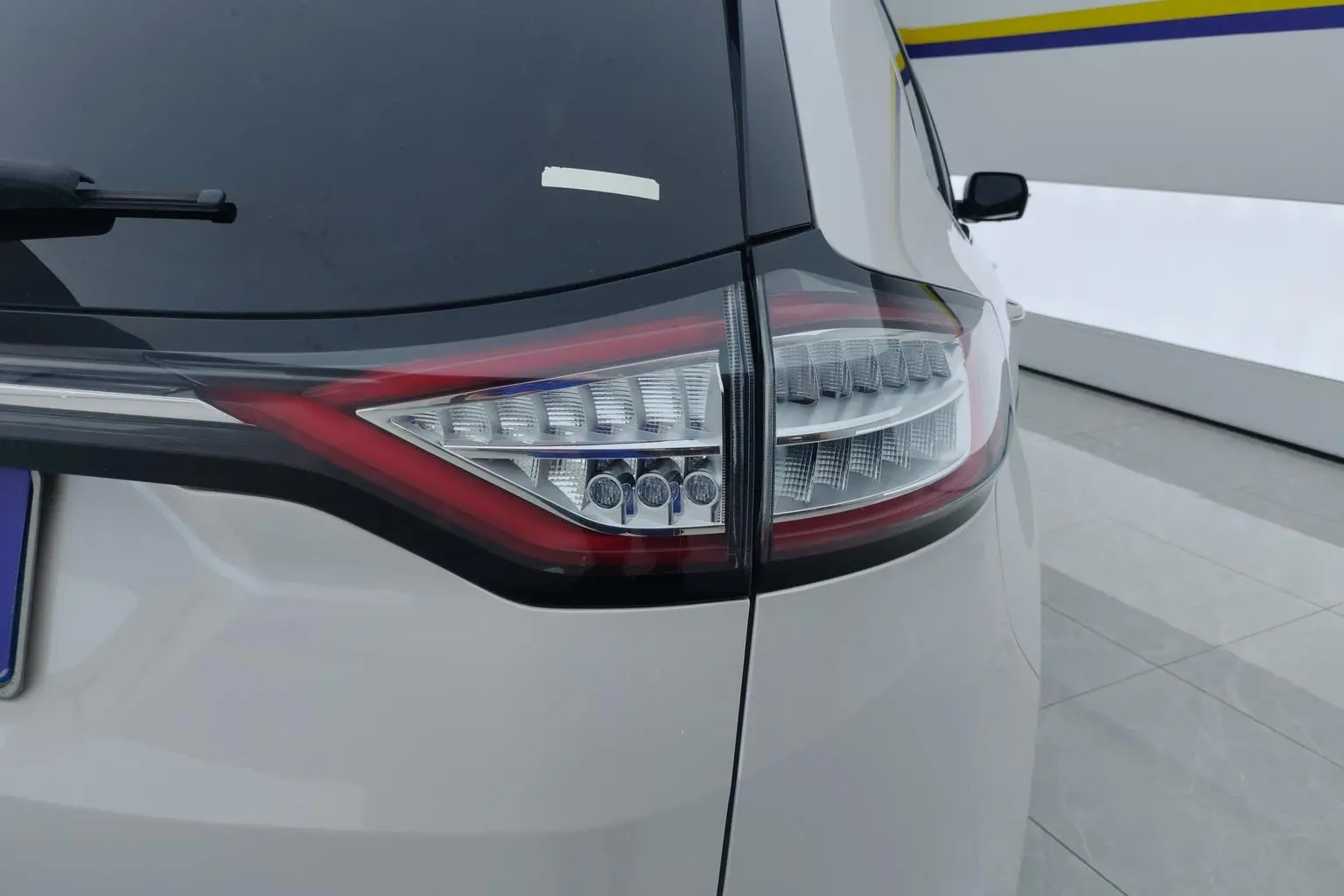 Ford Edge 2018 EcoBoost 245 4WD Sharp Luxury 7 seat