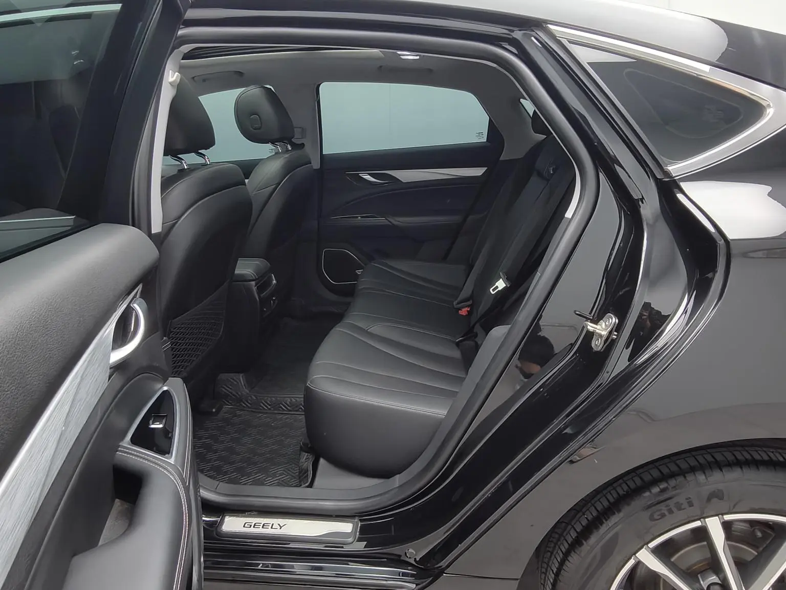 Geely 2021 1.8T Navigator +