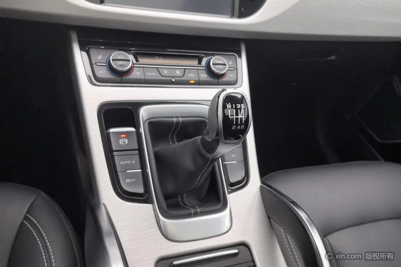 Geely Boyue 2018 1.8TD Manual 2WD Smart Connected 4G Connected