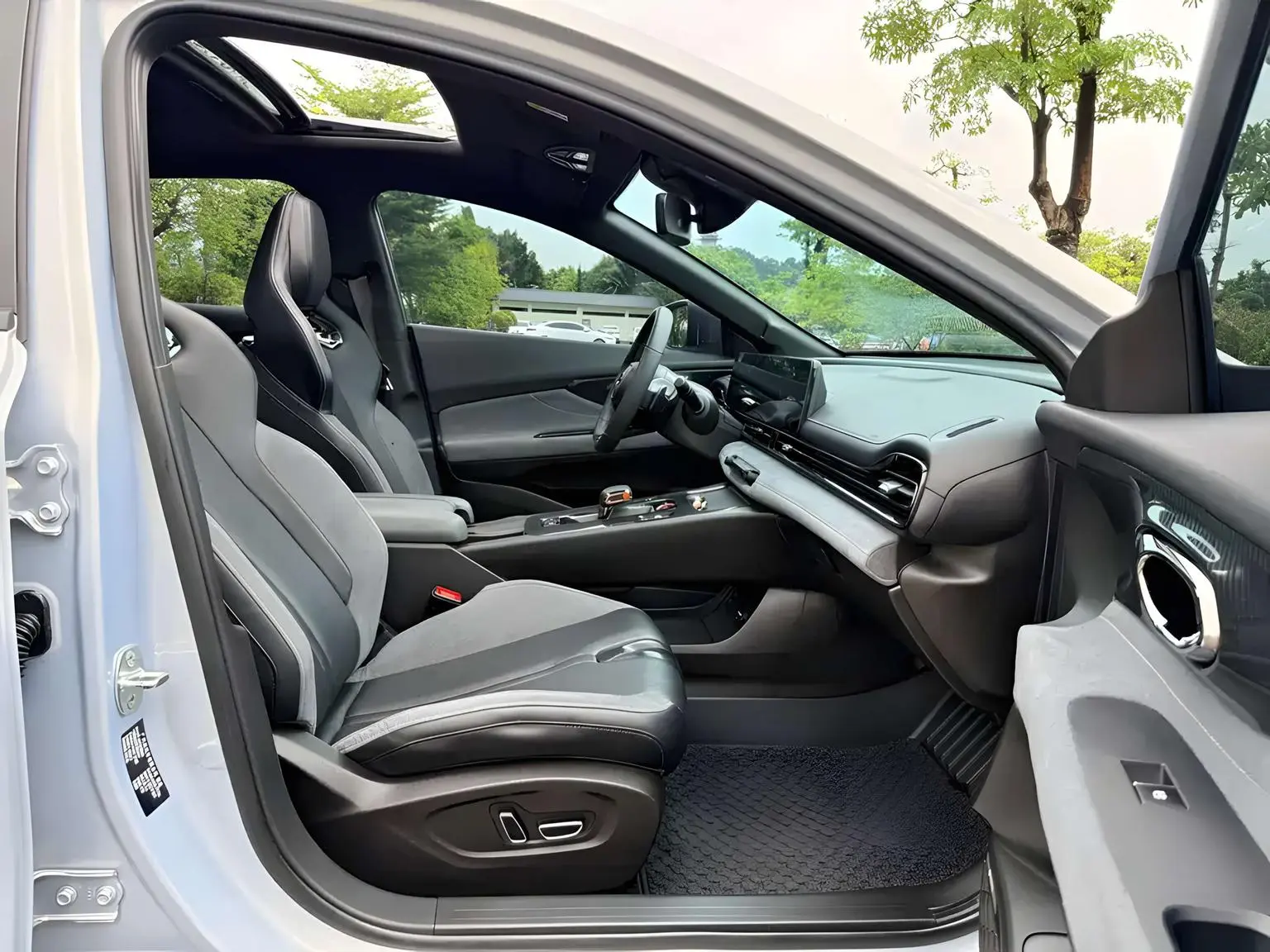 GAC Trumpchi Empow 2023 400T Auto R Max