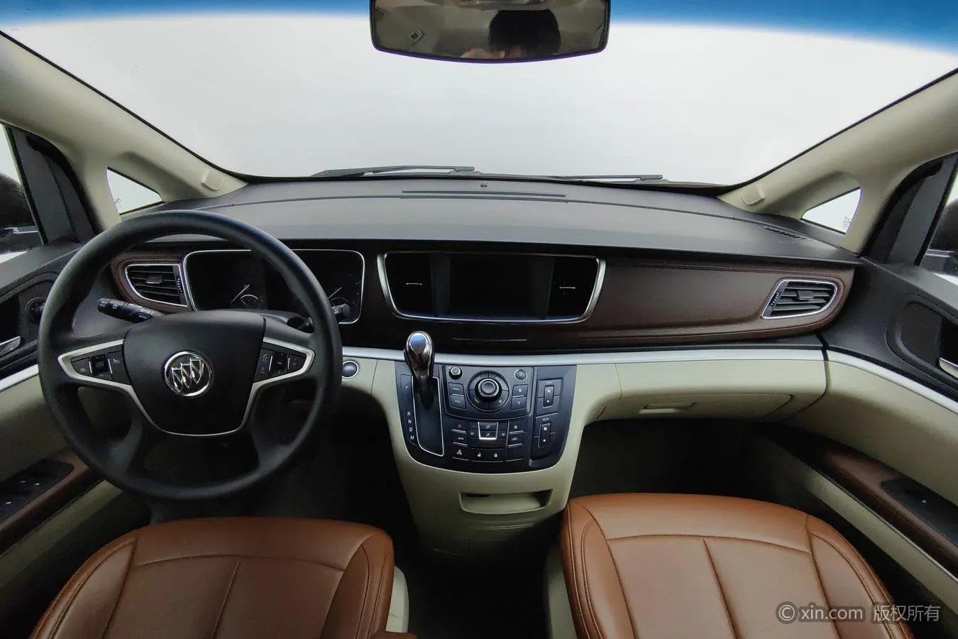 Buick GL8 2018 28T Comfort China VI