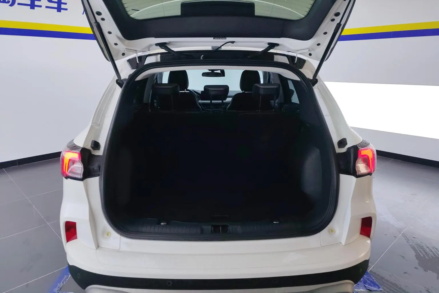 Ford Escape 2020 EcoBoost 245 2WD Shine