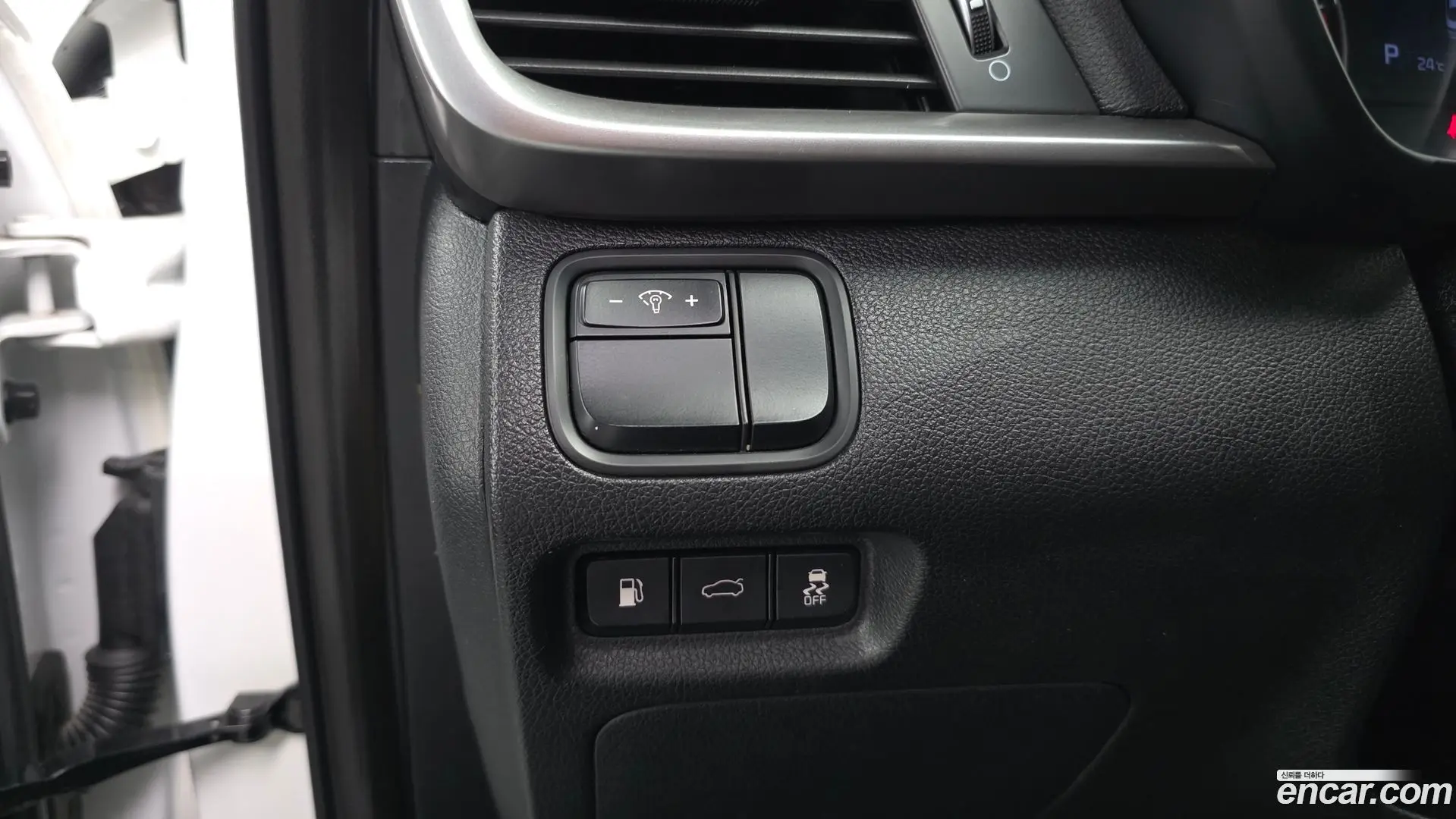 Kia K5 2.0 LPI Rental Car