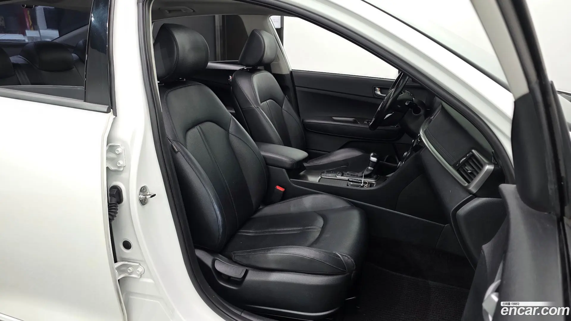 Kia K5 2.0 LPI Rental Car