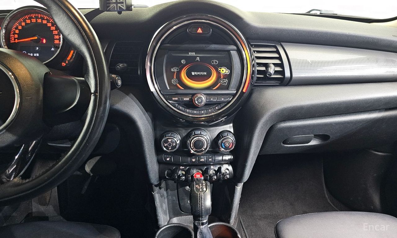 Mini Cooper 5-door basic model 2018