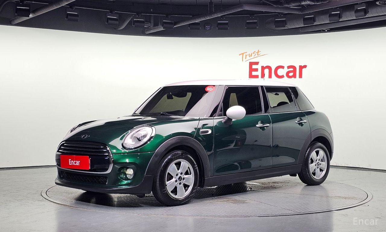 Mini Cooper 5-door basic model 2018