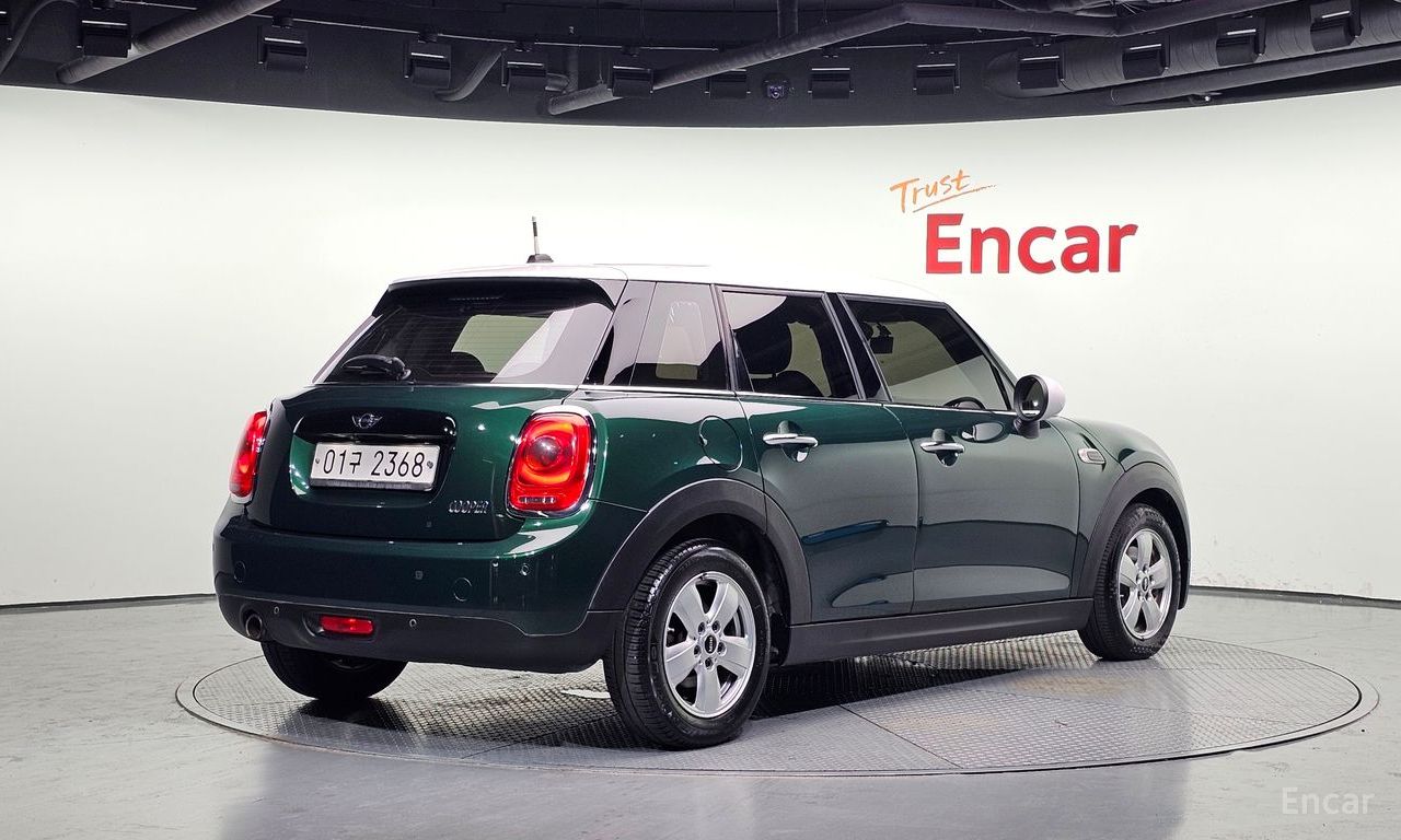 Mini Cooper 5-door basic model 2018