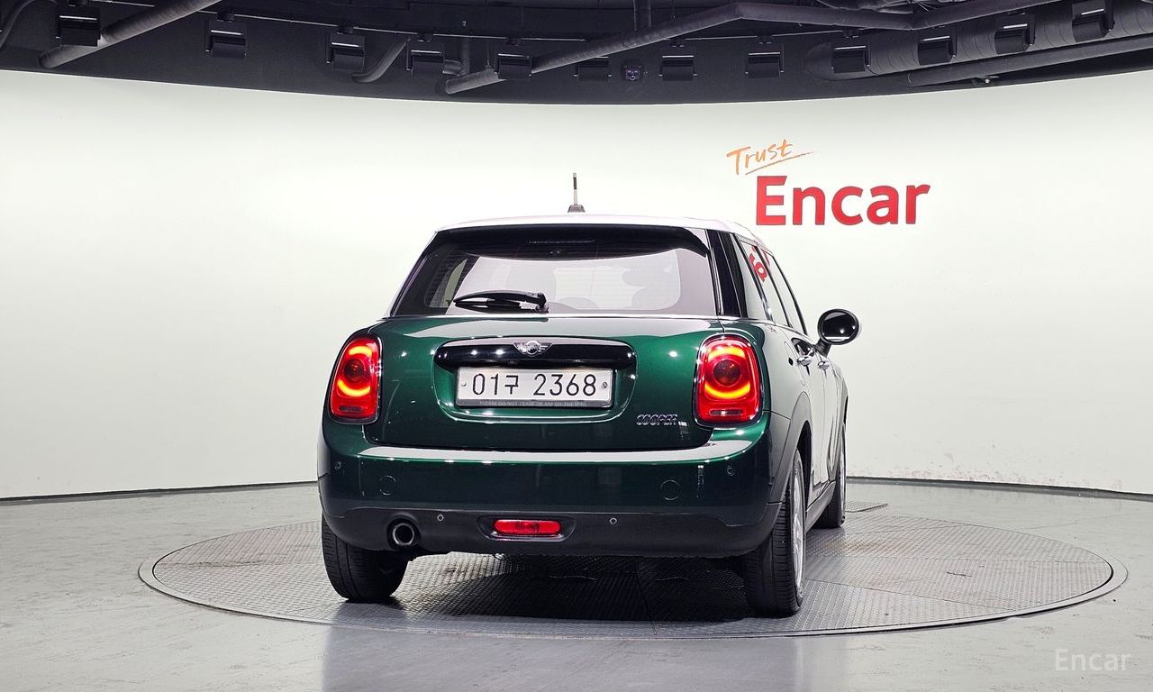 Mini Cooper 5-door basic model 2018
