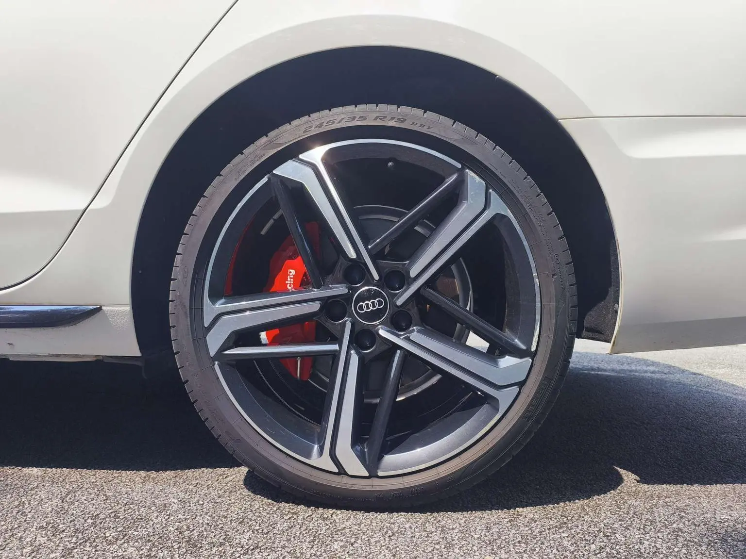 Audi A4L 2024 40 TFSI Dynamic Luxury