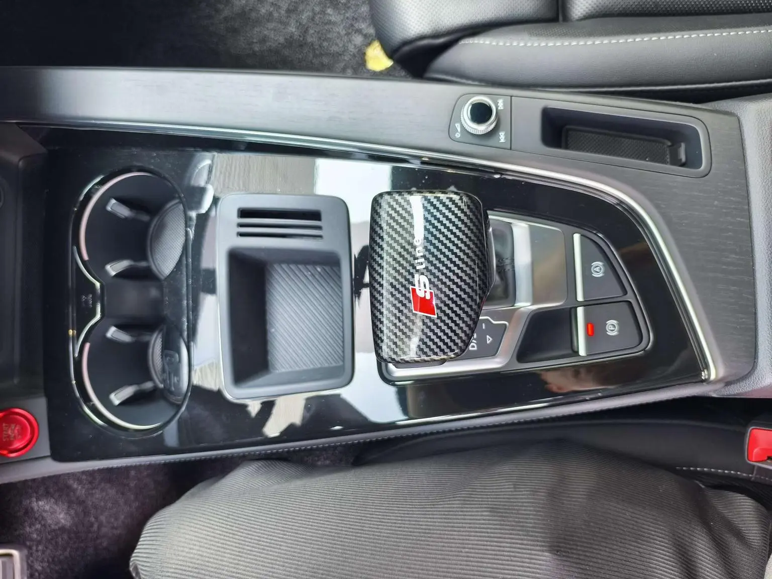Audi A4L 2024 40 TFSI Dynamic Luxury