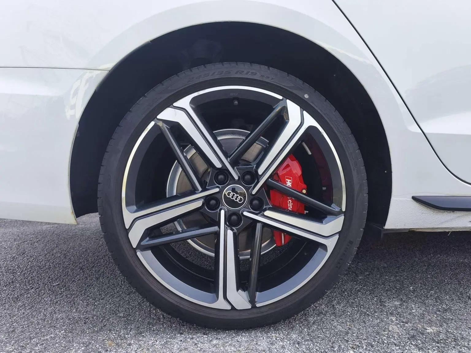 Audi A4L 2024 40 TFSI Dynamic Luxury