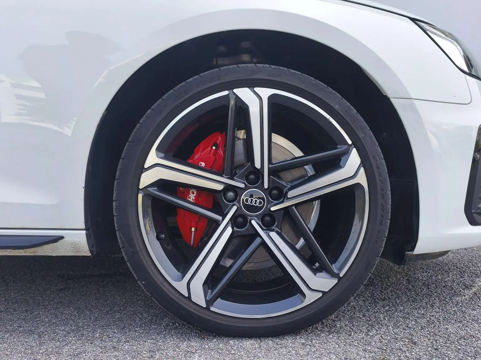Audi A4L 2024 40 TFSI Dynamic Luxury