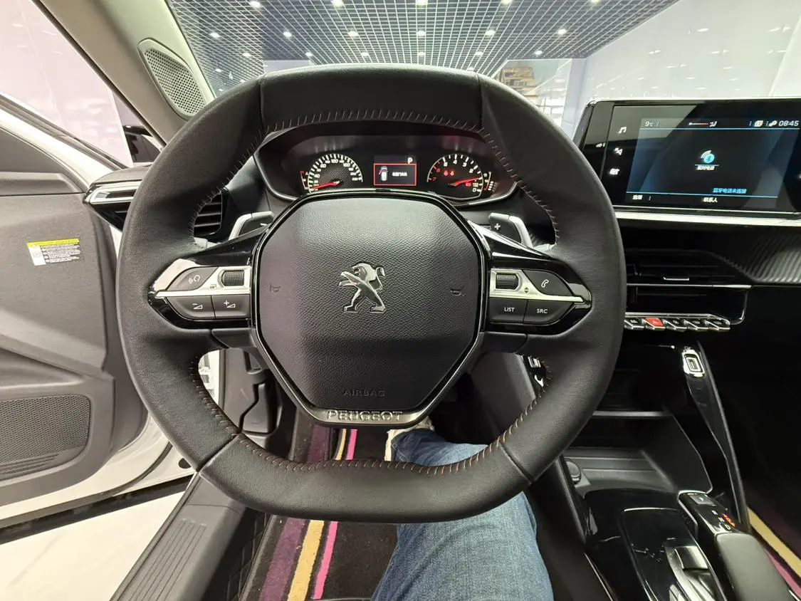 Peugeot 2008 2020 230THP Fashion