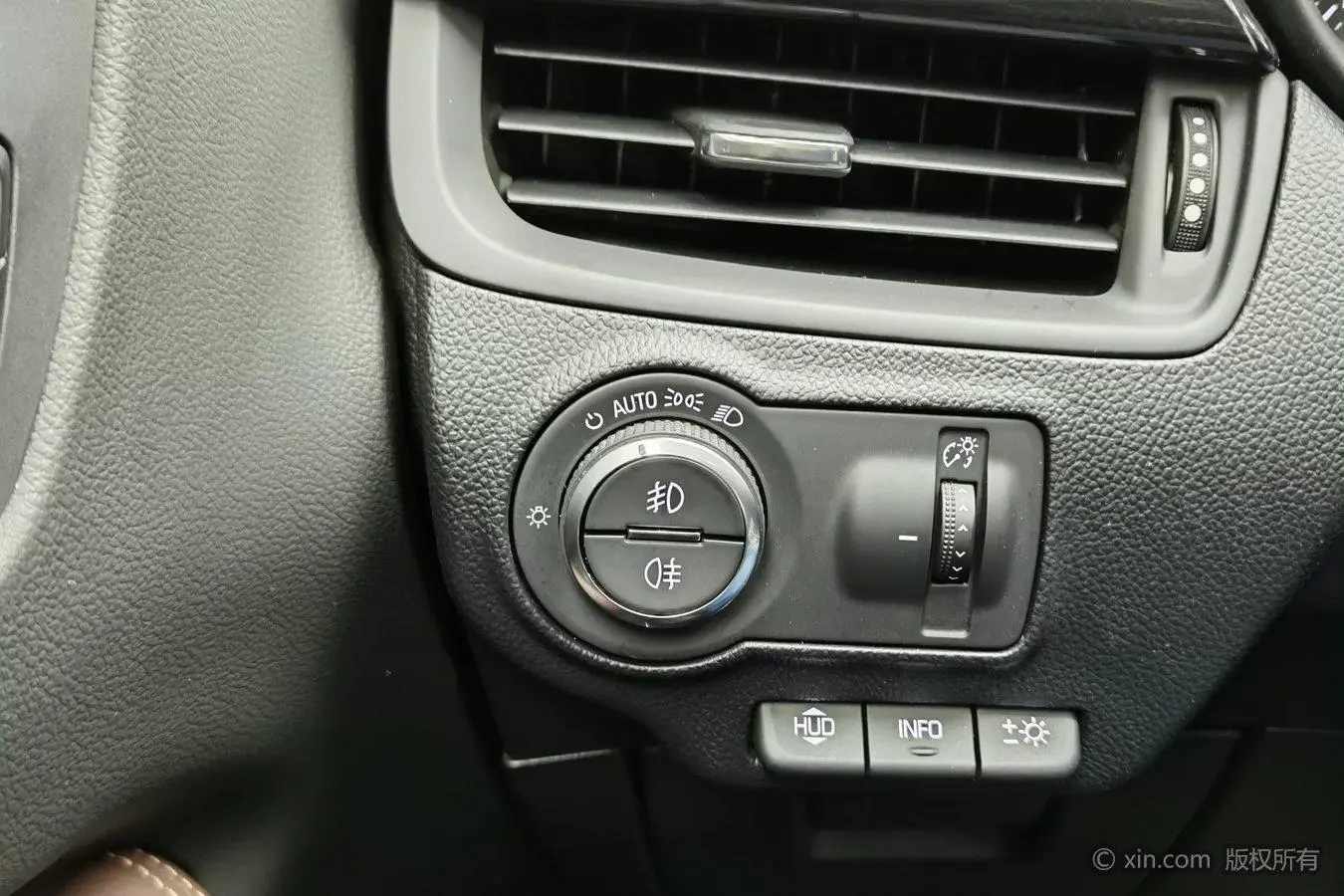 Buick Envision 2018 28T 4WD Luxury