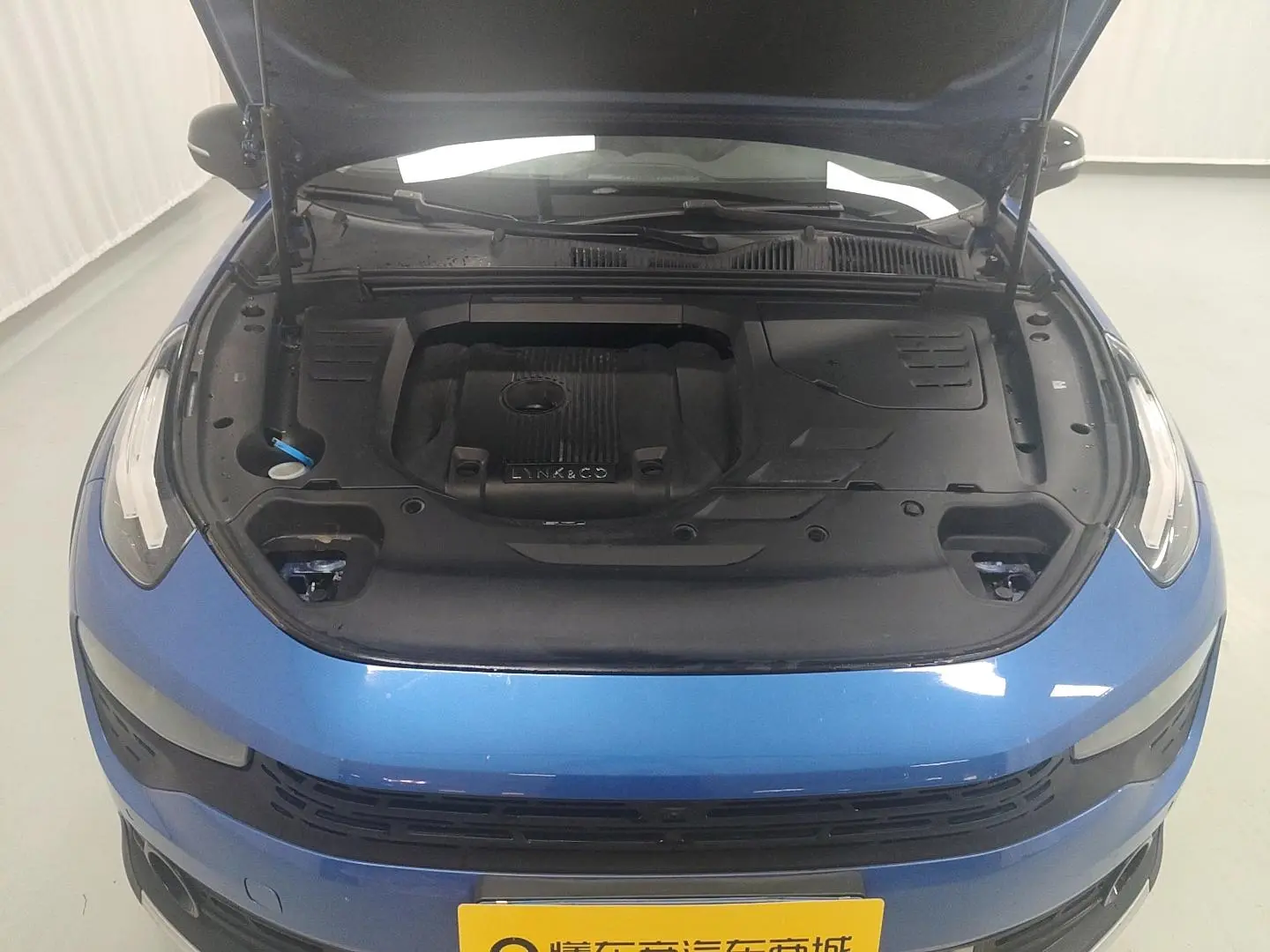 Lynk & Co 02 2018 2.0T DCT 4WD Dynamic Pro China V