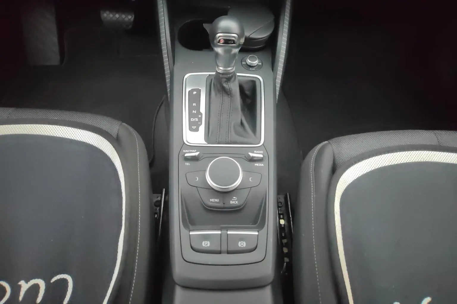 Audi Q2L 2018 35TFSI China VI