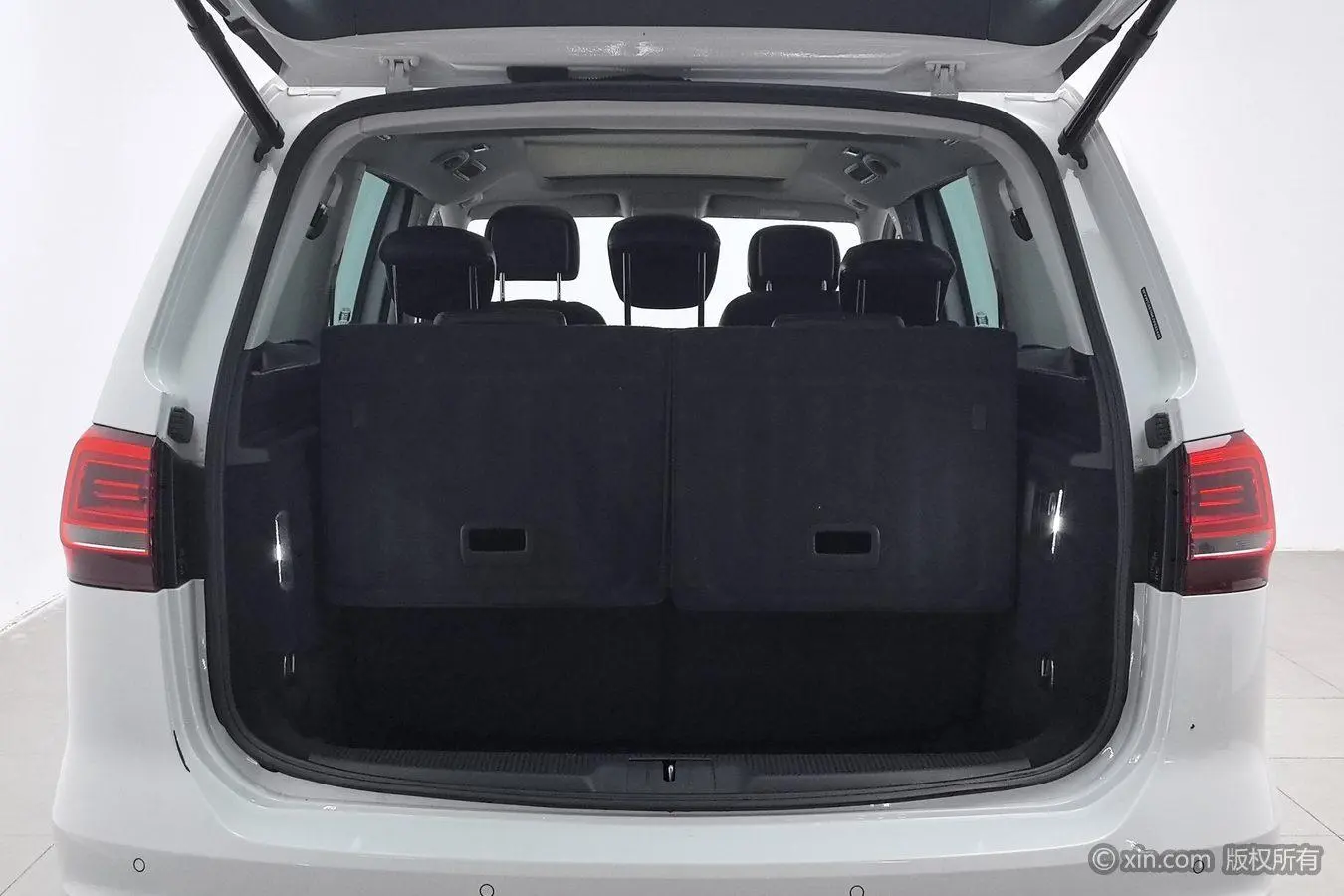 Volkswagen Sharan 2018 380TSI 7 seat