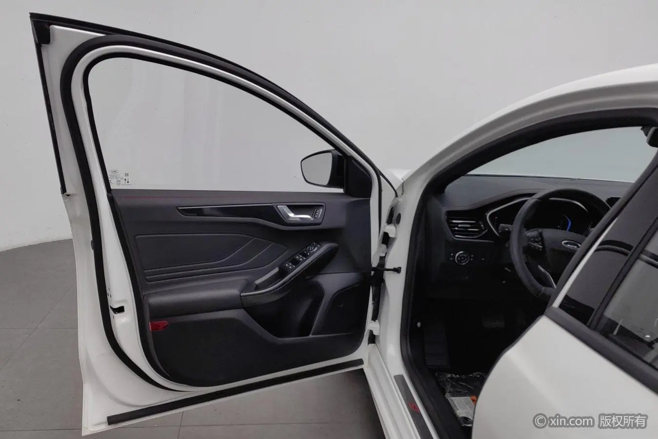 Ford Focus 2022 Sedan EcoBoost 180 Auto ST Line