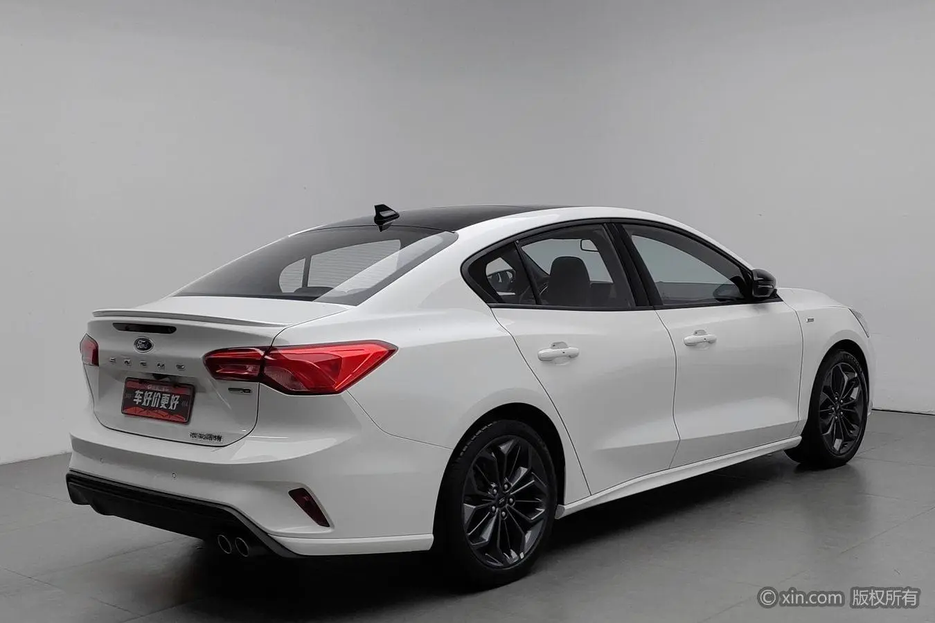 Ford Focus 2022 Sedan EcoBoost 180 Auto ST Line