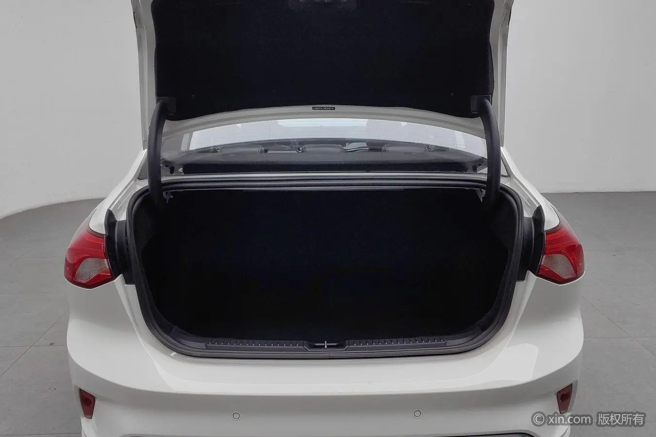 Ford Focus 2022 Sedan EcoBoost 180 Auto ST Line