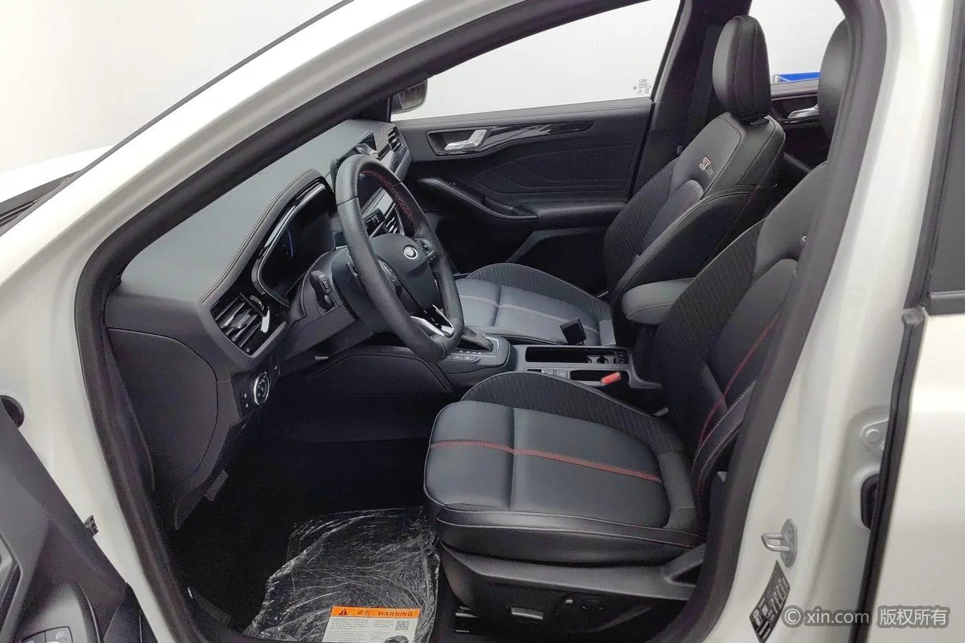 Ford Focus 2022 Sedan EcoBoost 180 Auto ST Line