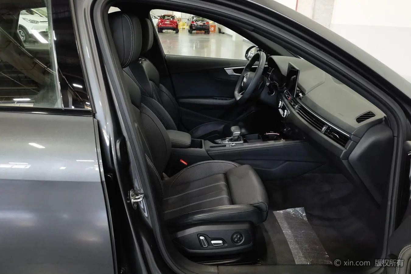 Audi A4L 2024 40 TFSI Dynamic Luxury