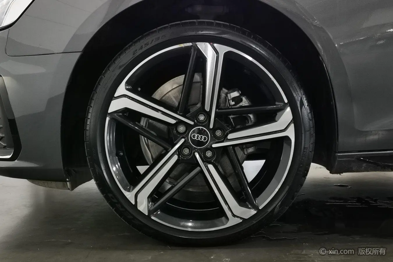 Audi A4L 2024 40 TFSI Dynamic Luxury