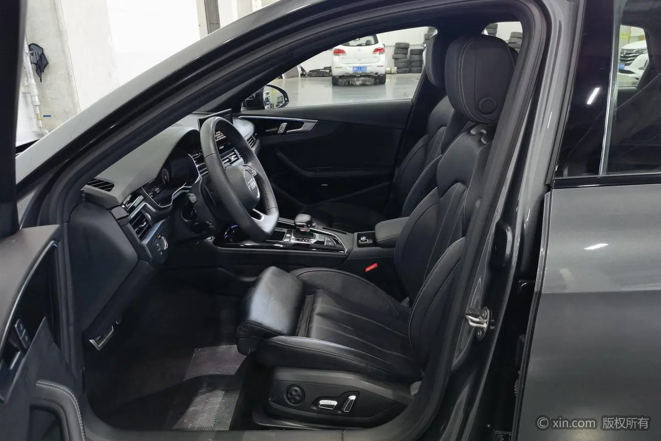 Audi A4L 2024 40 TFSI Dynamic Luxury