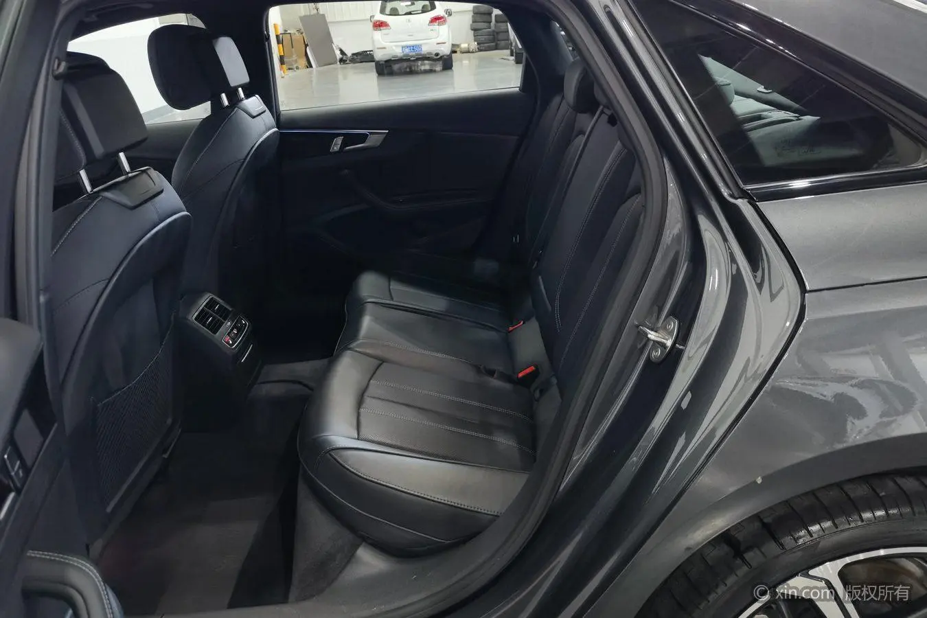 Audi A4L 2024 40 TFSI Dynamic Luxury