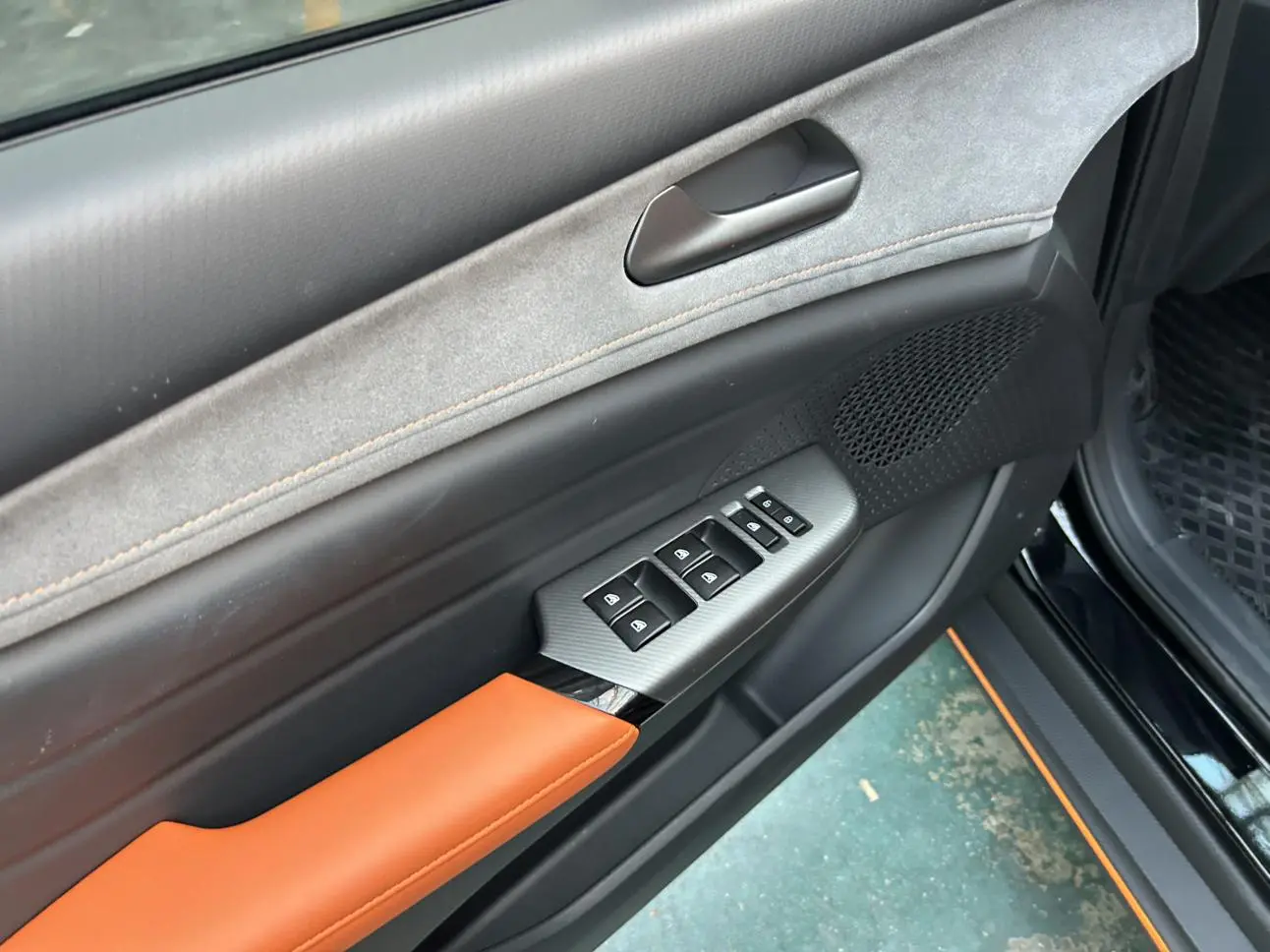 Changan UNI-V 2025 3rd Gen 1.5T 500Bar Premium Sport