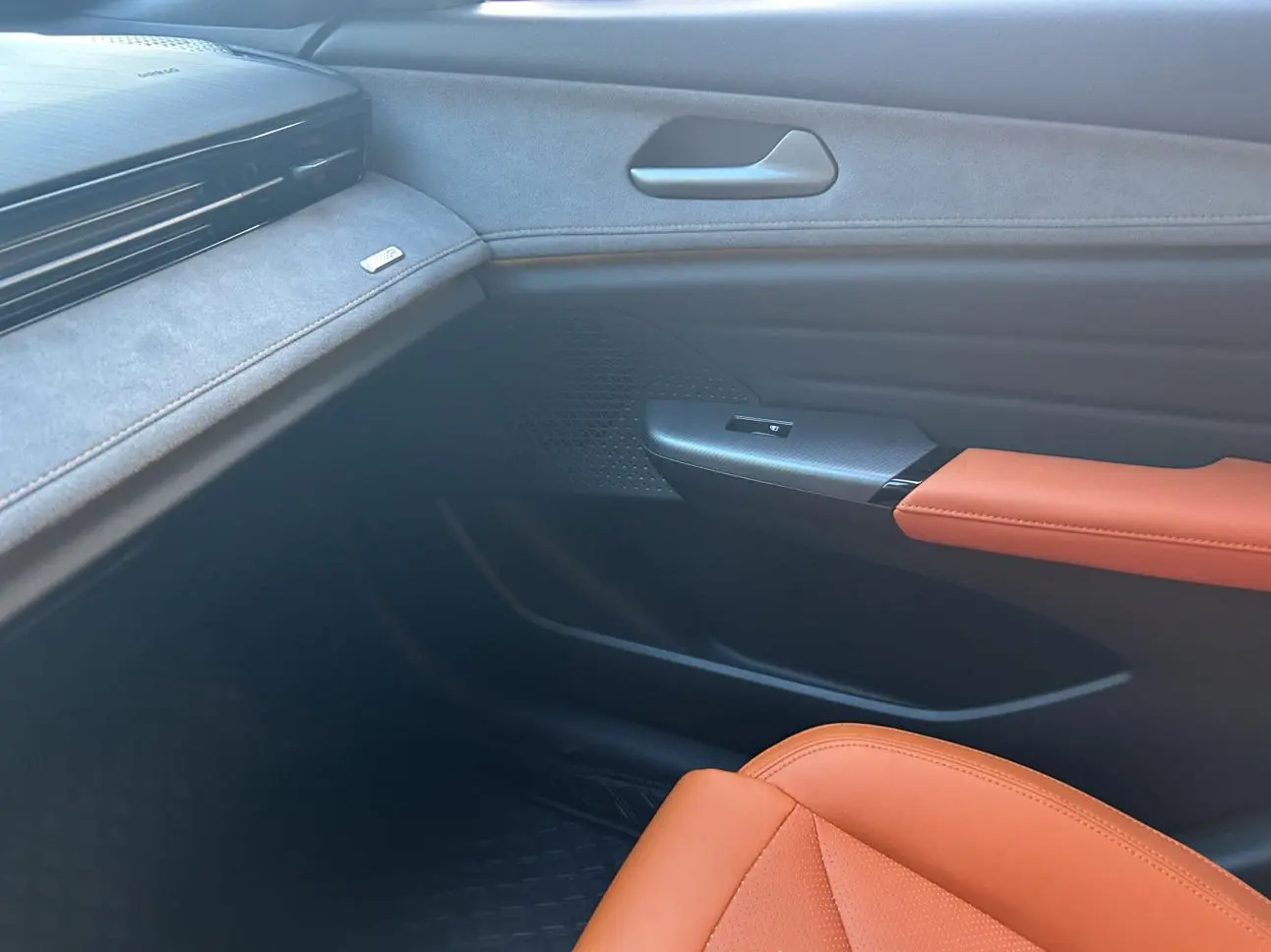 Changan UNI-V 2025 3rd Gen 1.5T 500Bar Premium Sport