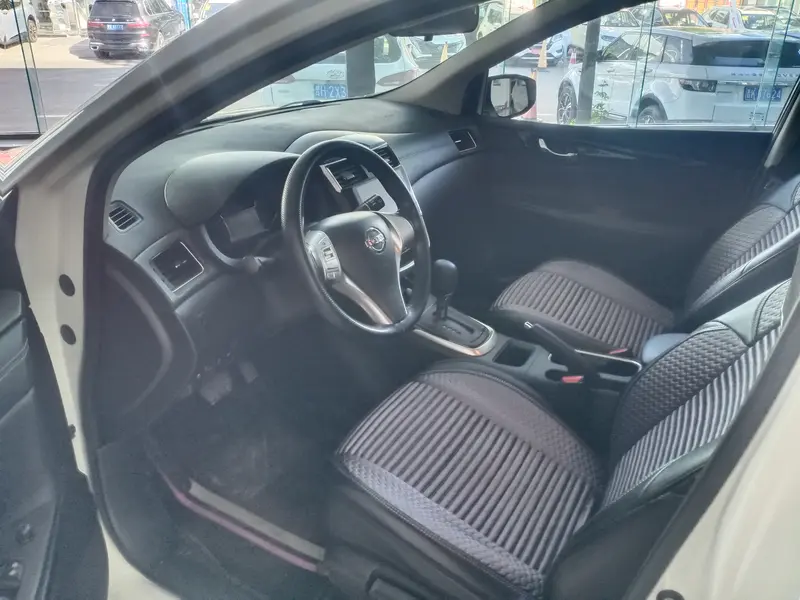 Tiida 2021 1.6L CVT cool version