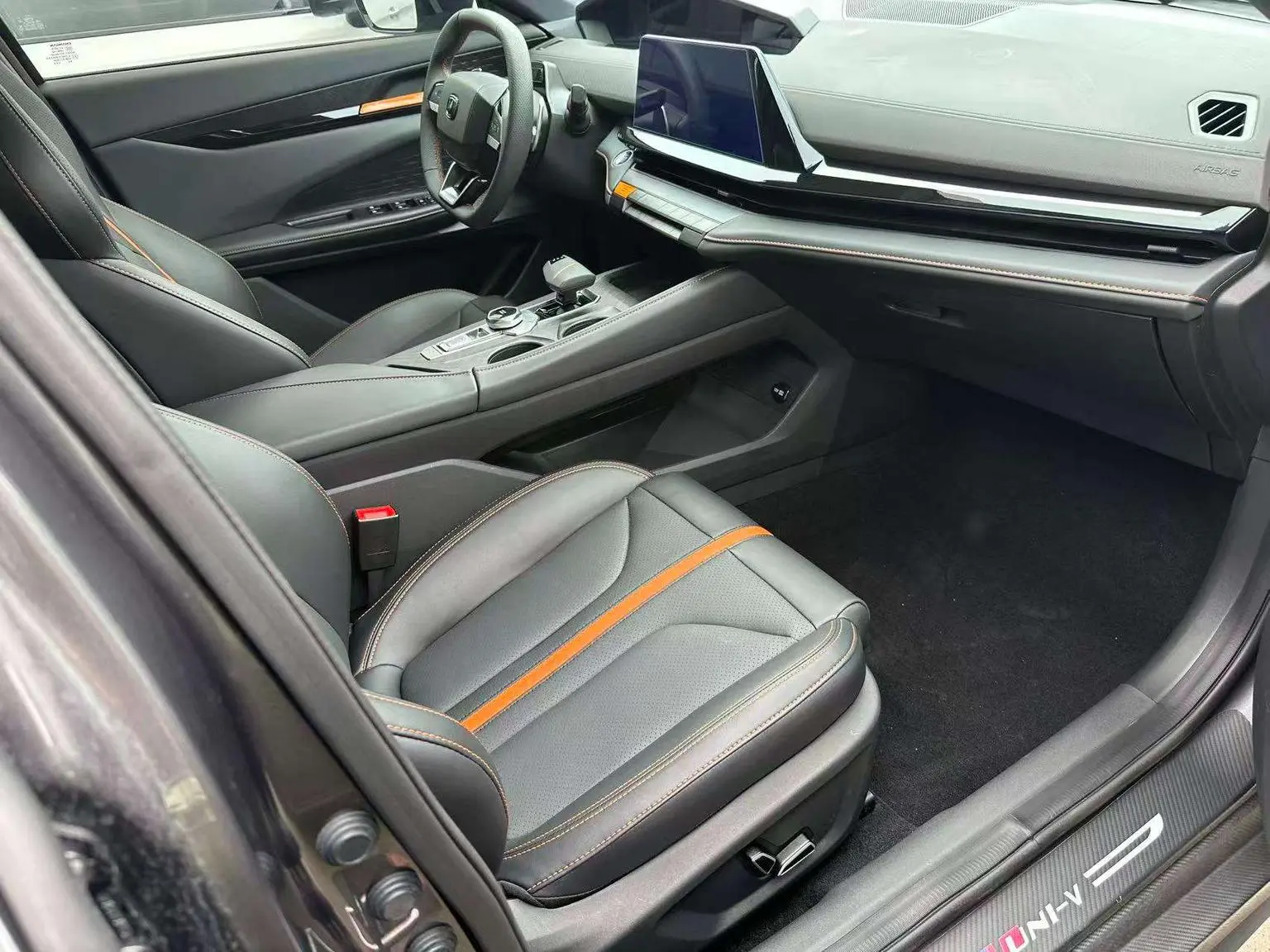 Changan UNI-V 2024 1.5T Premium