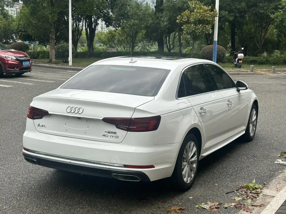 Audi A4L 2019 40 TFSI Progressive China VI