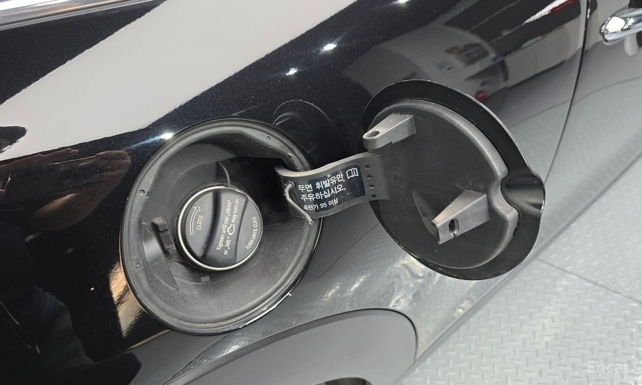 Mini Cooper Base Model 2014