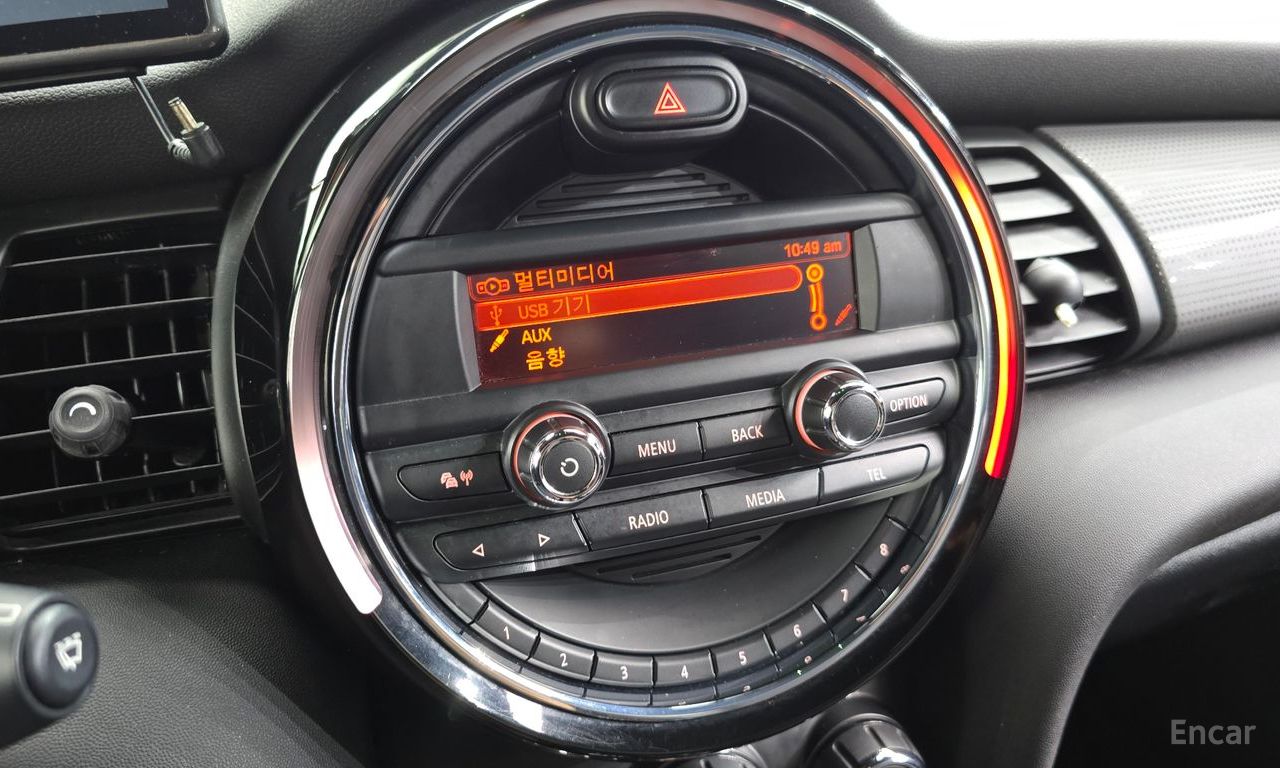 Mini Cooper Base Model 2014