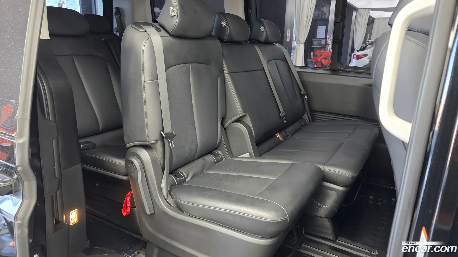 Hyundai Staria 4WD Tourer 11-Seater 2021