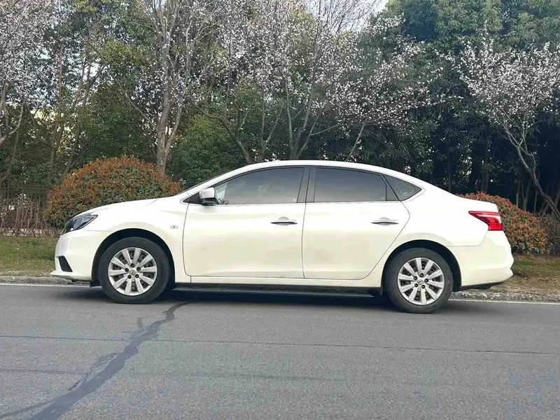 Sylphy 2022 Classic 1.6 XE CVT Comfort Edition
