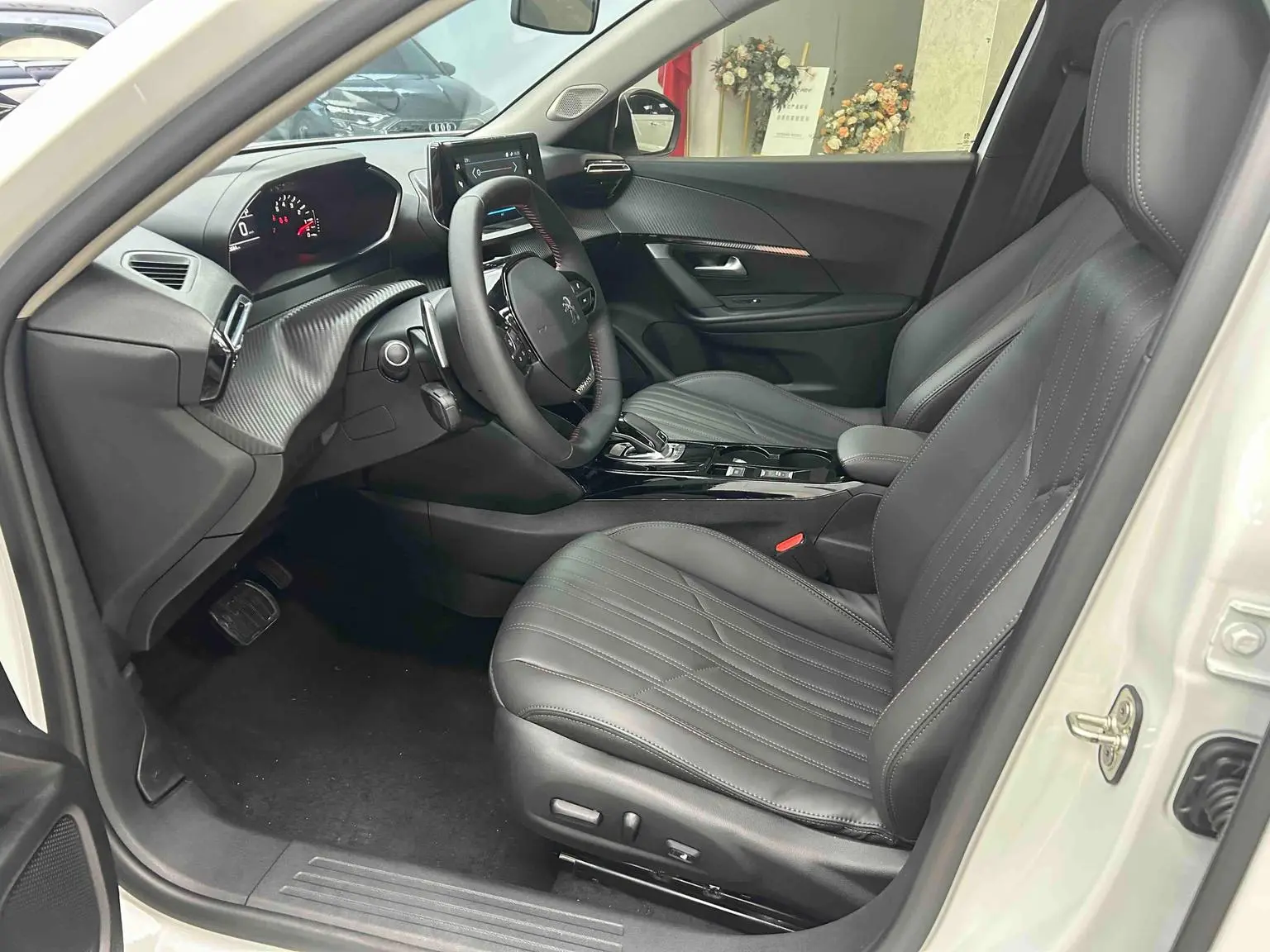 Peugeot 2008 2022 230THP THE ONE