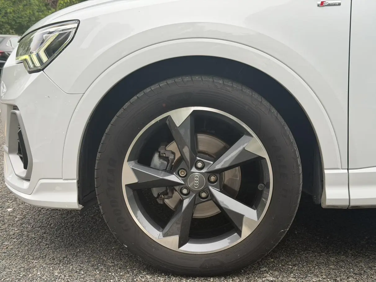 Audi Q3 2020 35 TFSI Dynamic Fashion