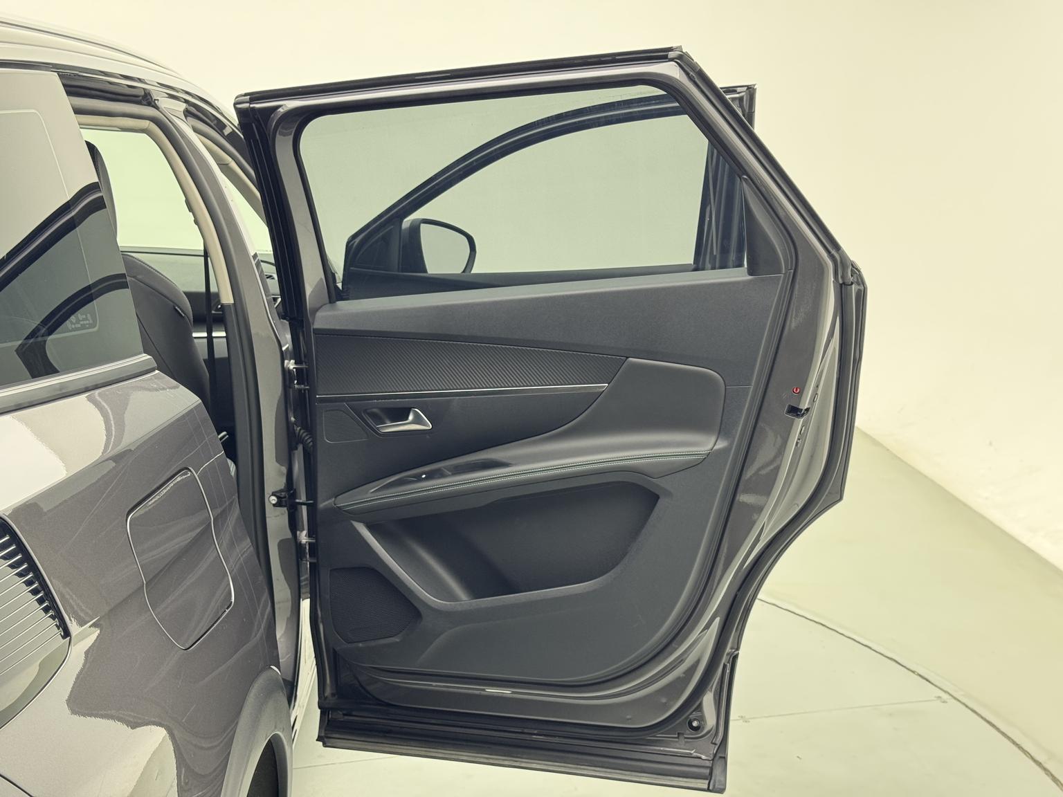 Peugeot 5008 2023 400THP 5 seat