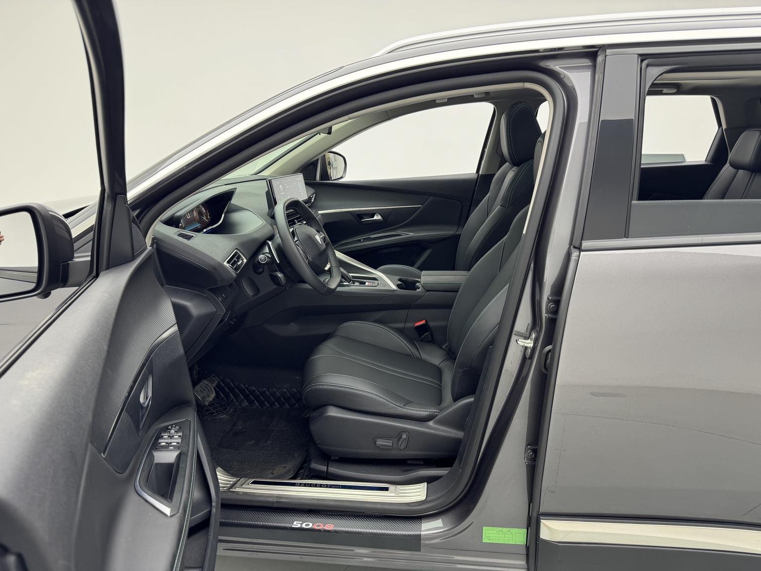 Peugeot 5008 2023 400THP 5 seat