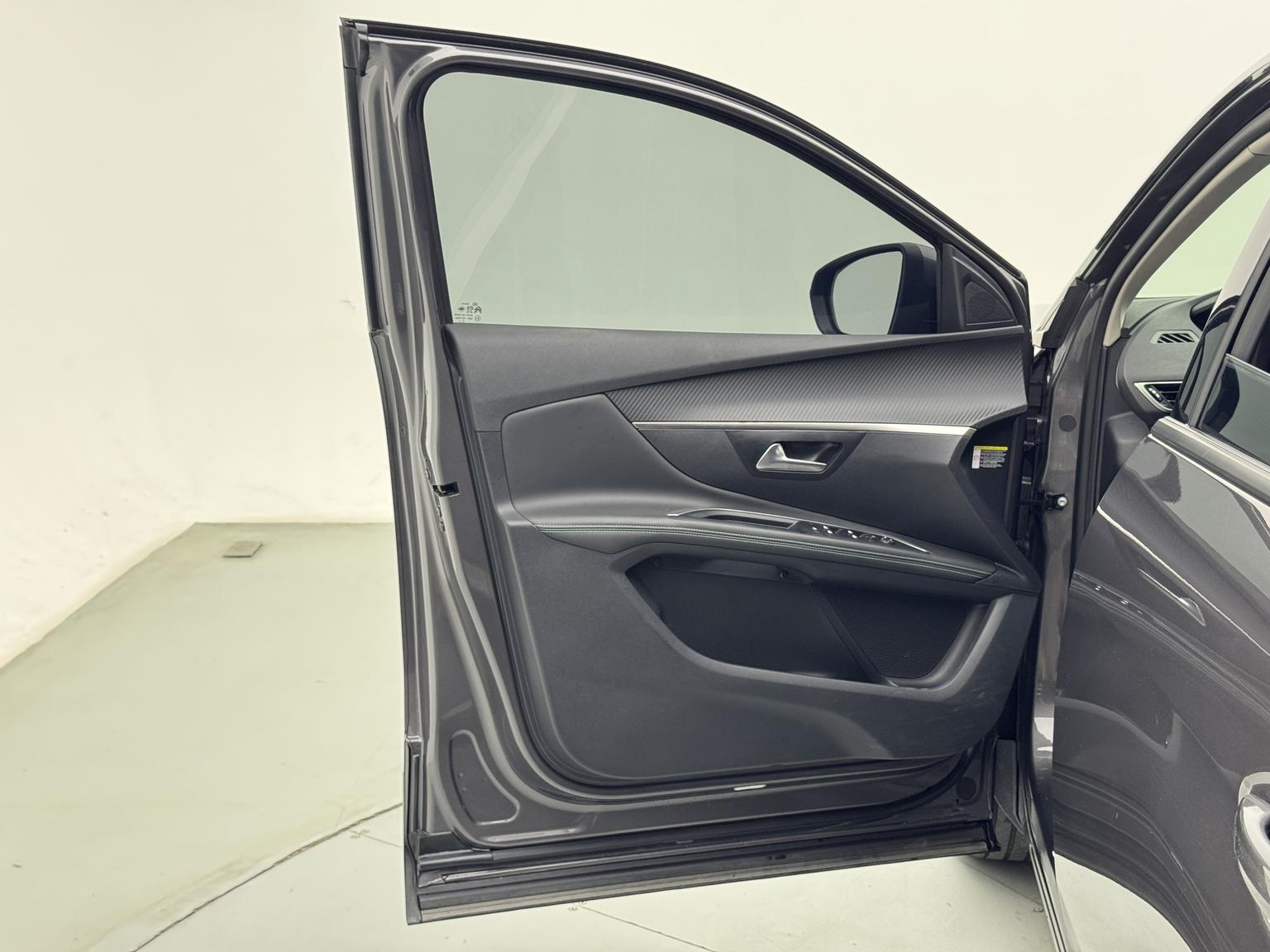 Peugeot 5008 2023 400THP 5 seat