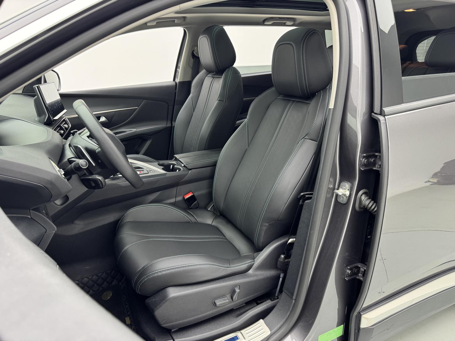 Peugeot 5008 2023 400THP 5 seat