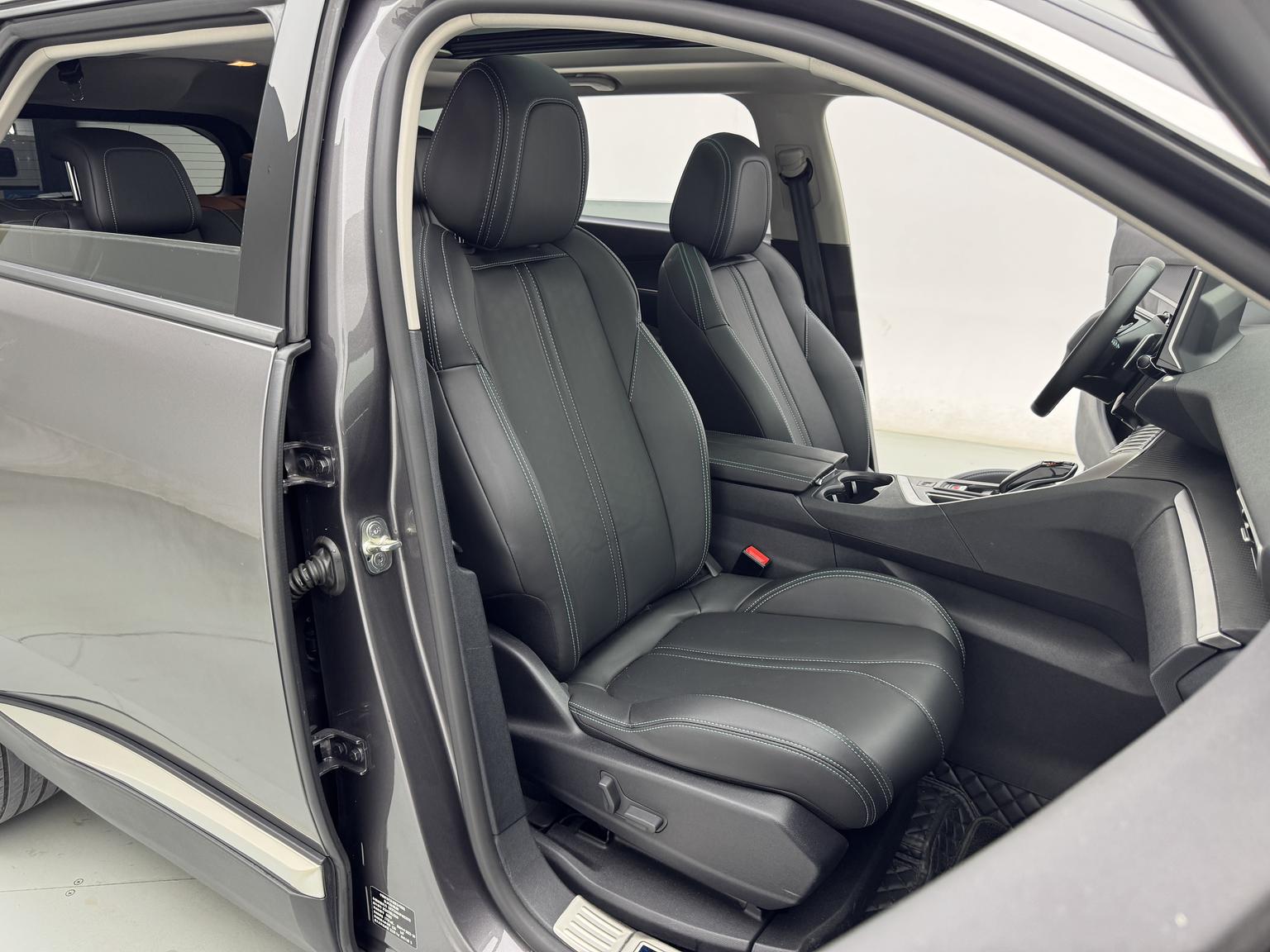 Peugeot 5008 2023 400THP 5 seat