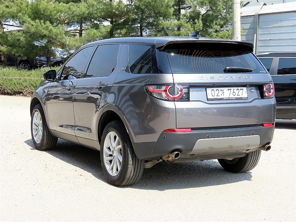 Land Rover Discovery Sports 2.0 TD4 SE (150 horsepower) 2017