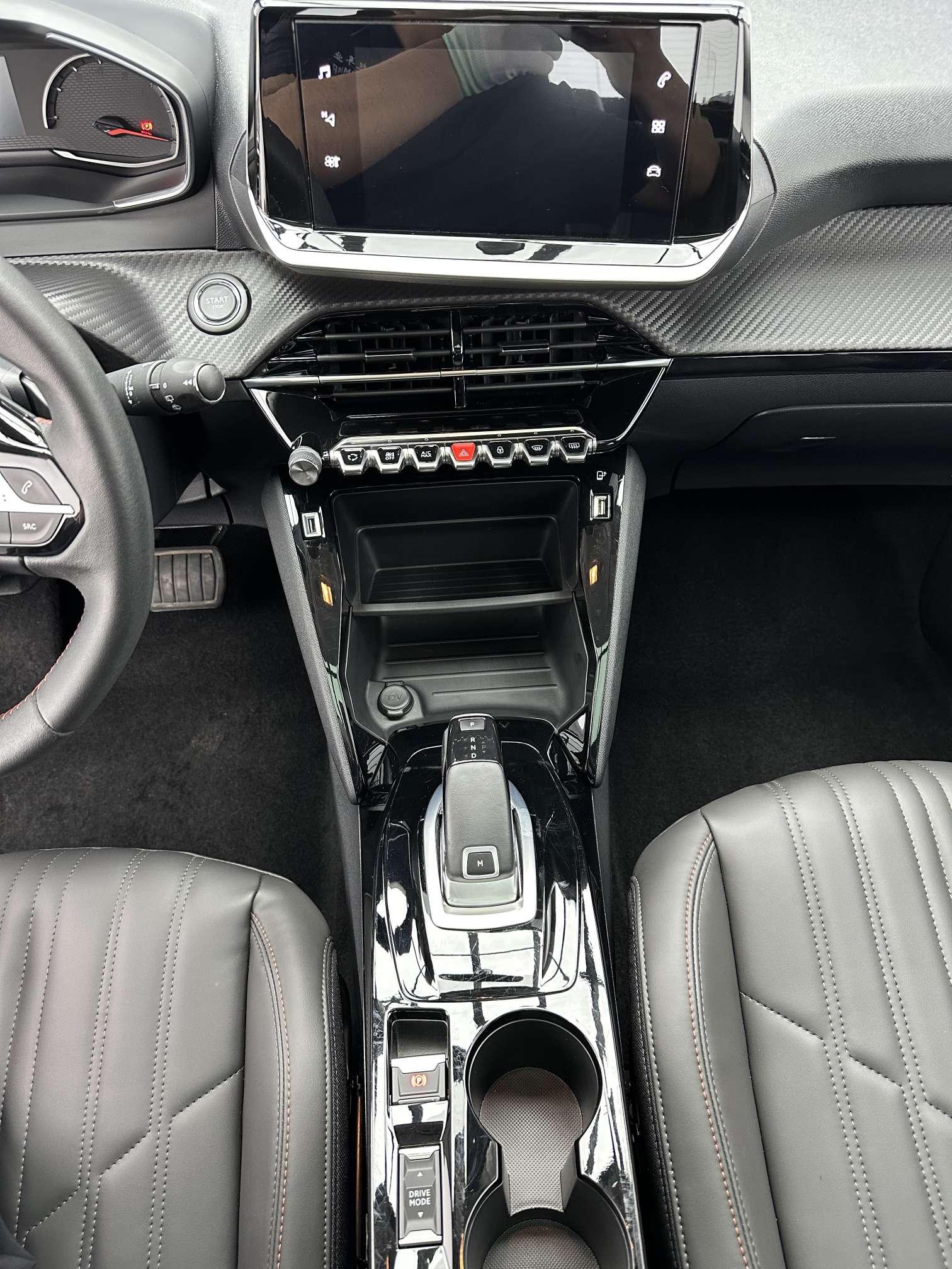 Peugeot 2008 2022 230THP THE ONE