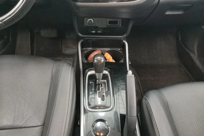 Outlander 2018 2.0L 2WD Honor Edition 5 seats