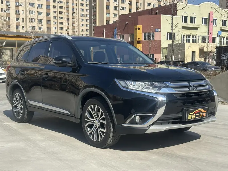 Outlander 2018 2.0L 2WD Honor Edition 5 seats