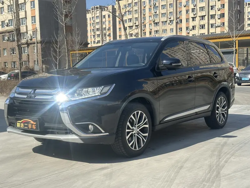 Outlander 2018 2.0L 2WD Honor Edition 5 seats